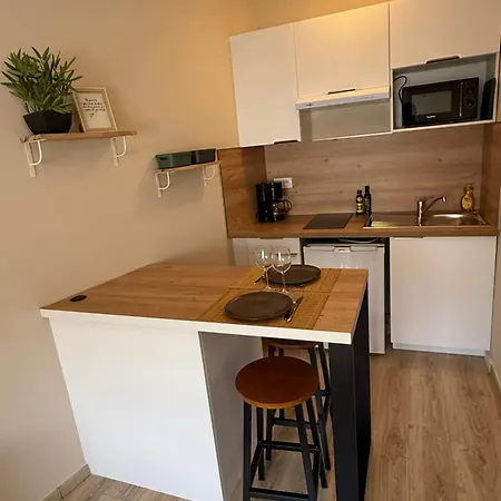 Appartement Le Cocon Du Mont - T2 Neuf Centre Pontorson